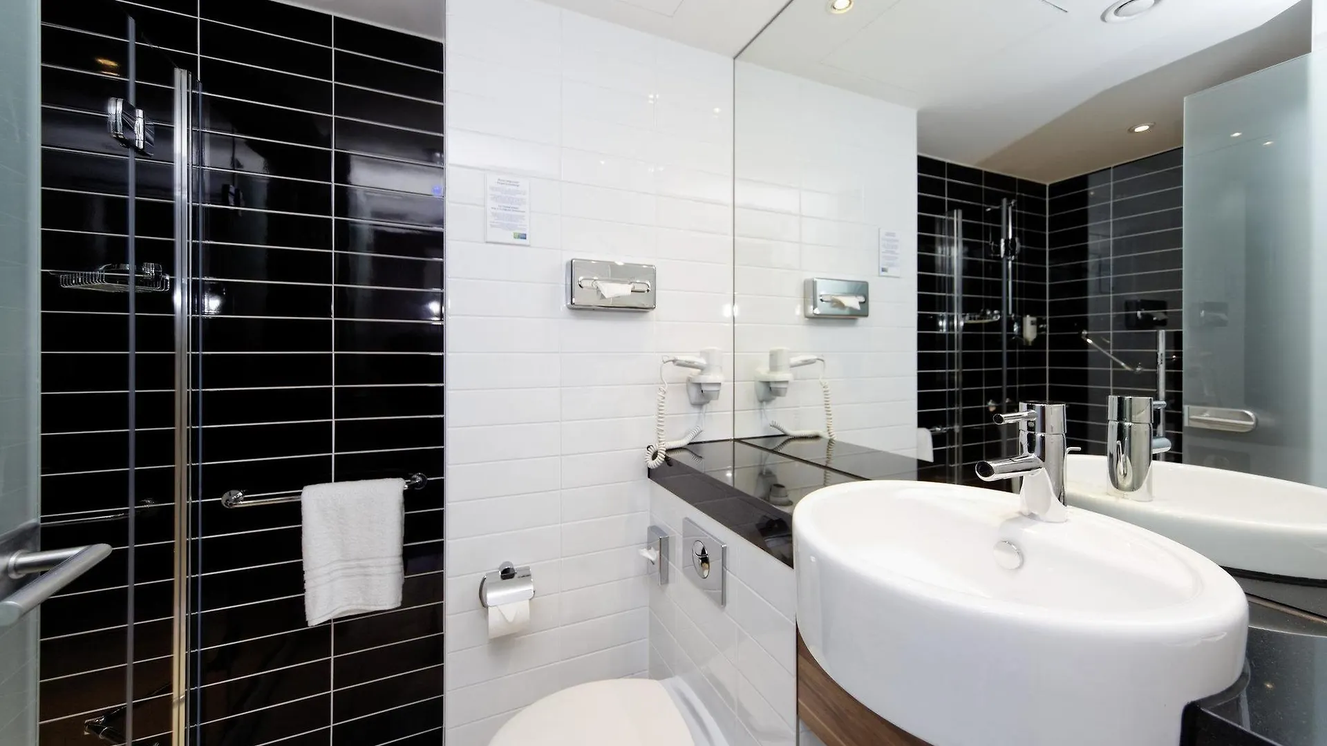 Holiday Inn Express Augsburg By Ihg
