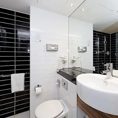 Holiday Inn Express Augsburg By Ihg 3*,
