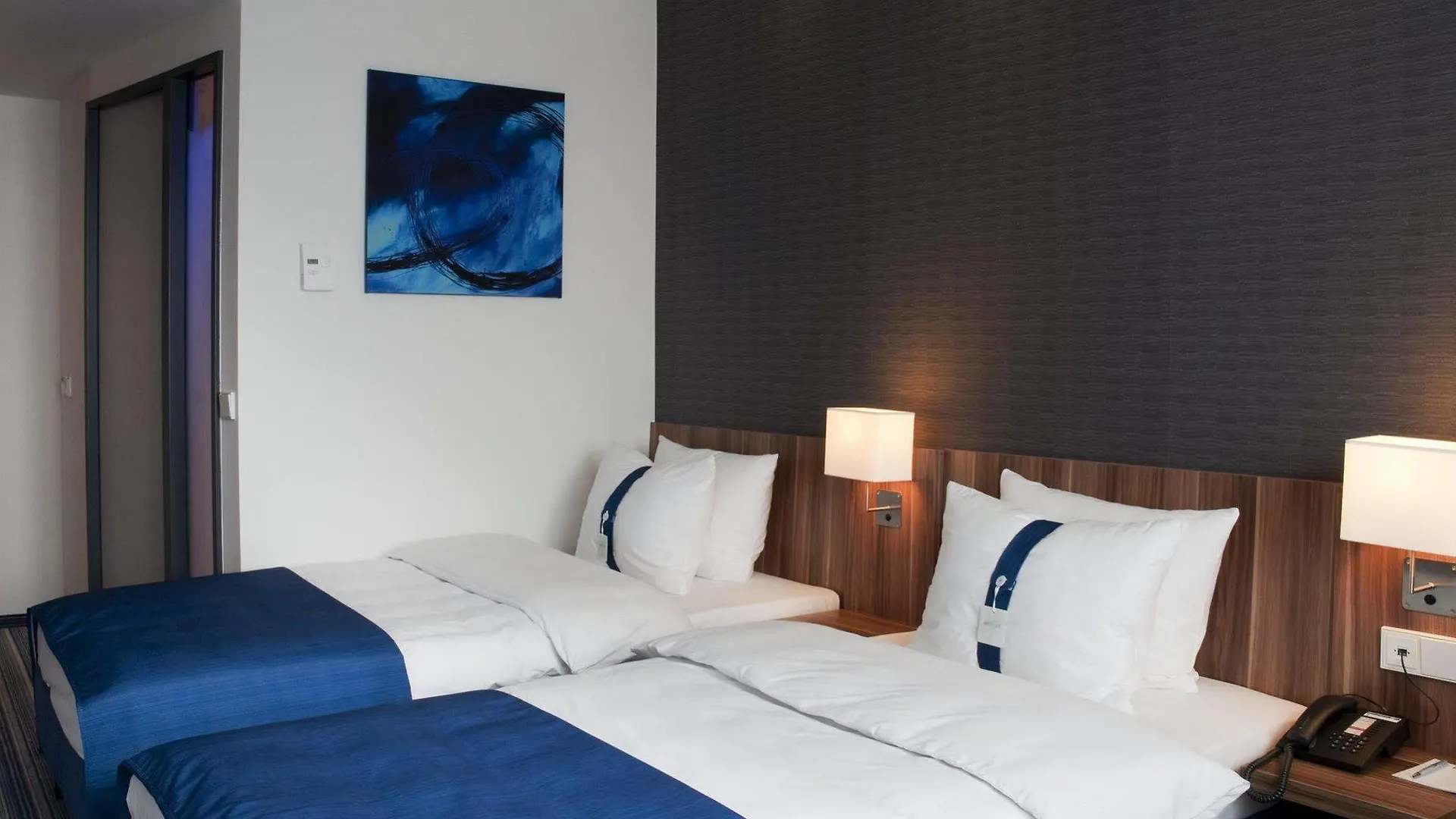 Hotel Holiday Inn Express Augsburg By Ihg